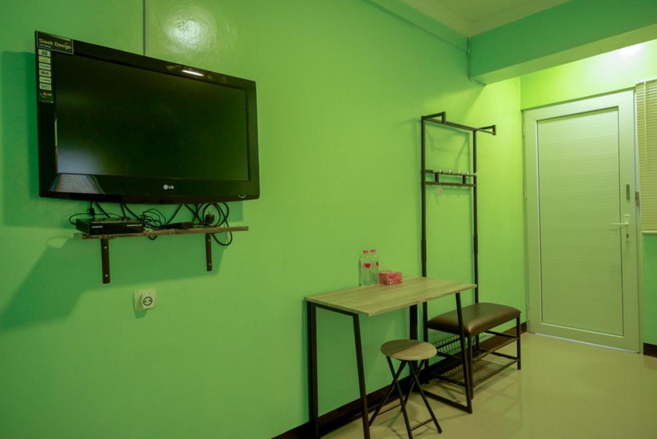Reddoorz @ Jalan Gatot Subroto Semarang Hotel Exterior foto